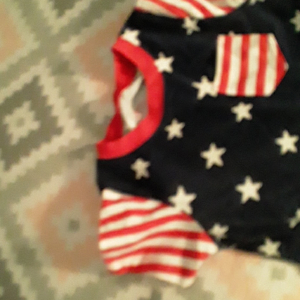 A romper - Picture 3 of 4